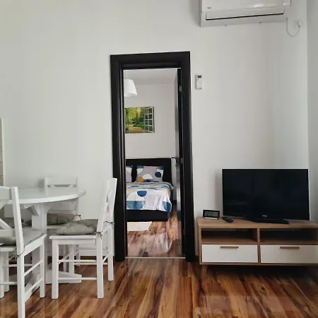 Iva&niki Ledine Apartment