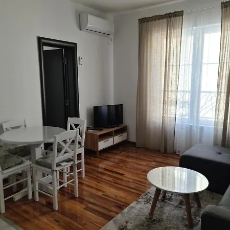 Iva&niki Ledine Apartment